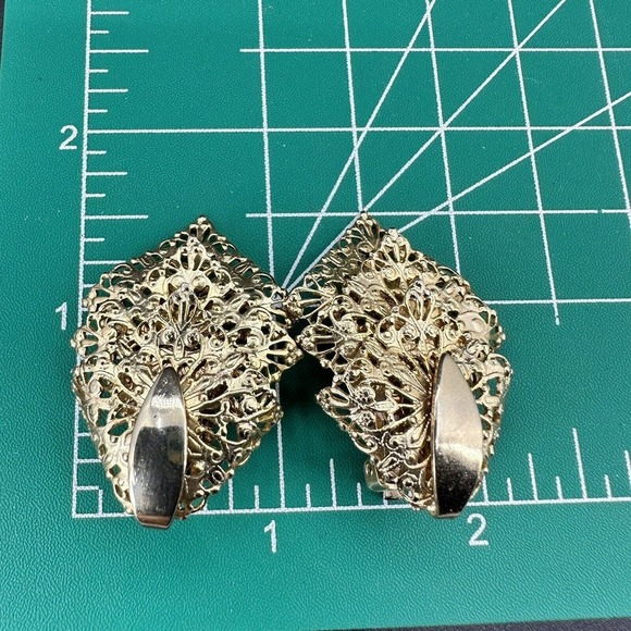 Vintage Sarah Cov EARRINGS Clip On Gold Tone Filigree - Picture 8 of 8